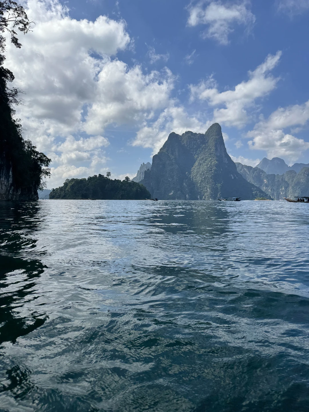 Все прекрасно, встретили вовремя, все рассказали, показали. Рекомендую.
