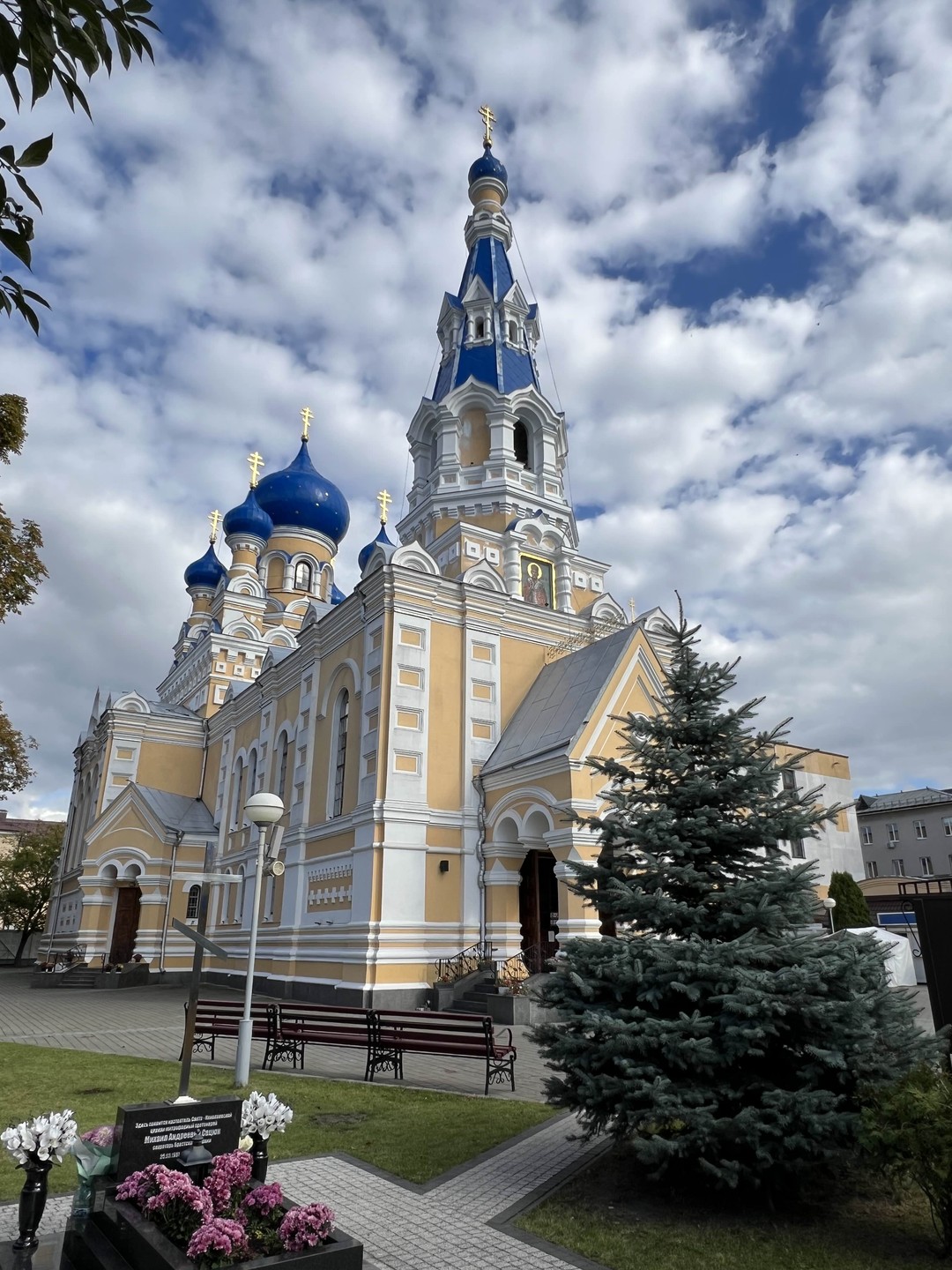 Сегодня Юлия знакомила нас с Брестом, очень хочется оценить нашу совместную прогулку. Смело могу рекомендовать экскурсию!