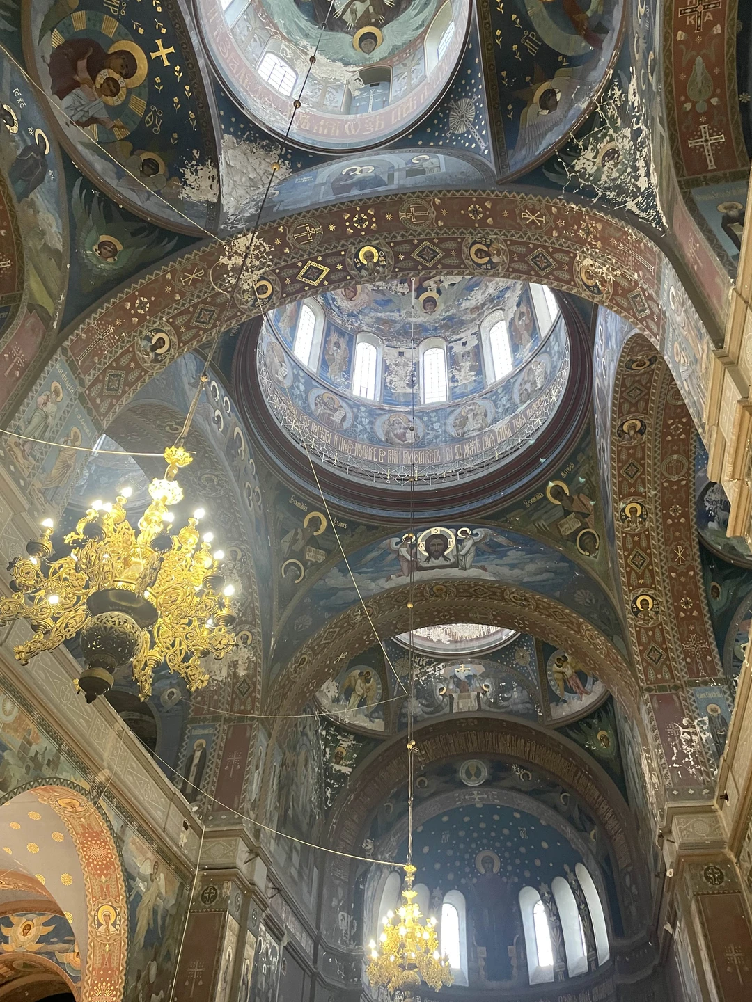 Красивая и содержательная экскурсия. Брали, чтобы посмотреть как можно больше местных достопримечательностей, узнать что-то новое об