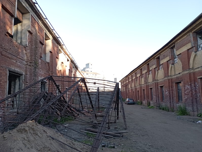 Фото 12 - Лавра: по монастырскому острову секретными тропами