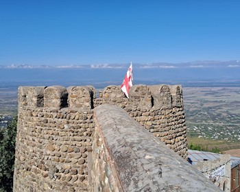Кахетия: Бодбийский монастырь, Сигнахи, дегустации вин, хлеба, сыра