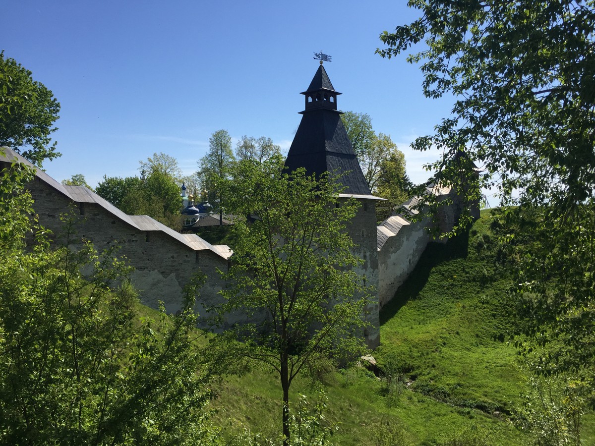 Изборск: оплечье земли русской