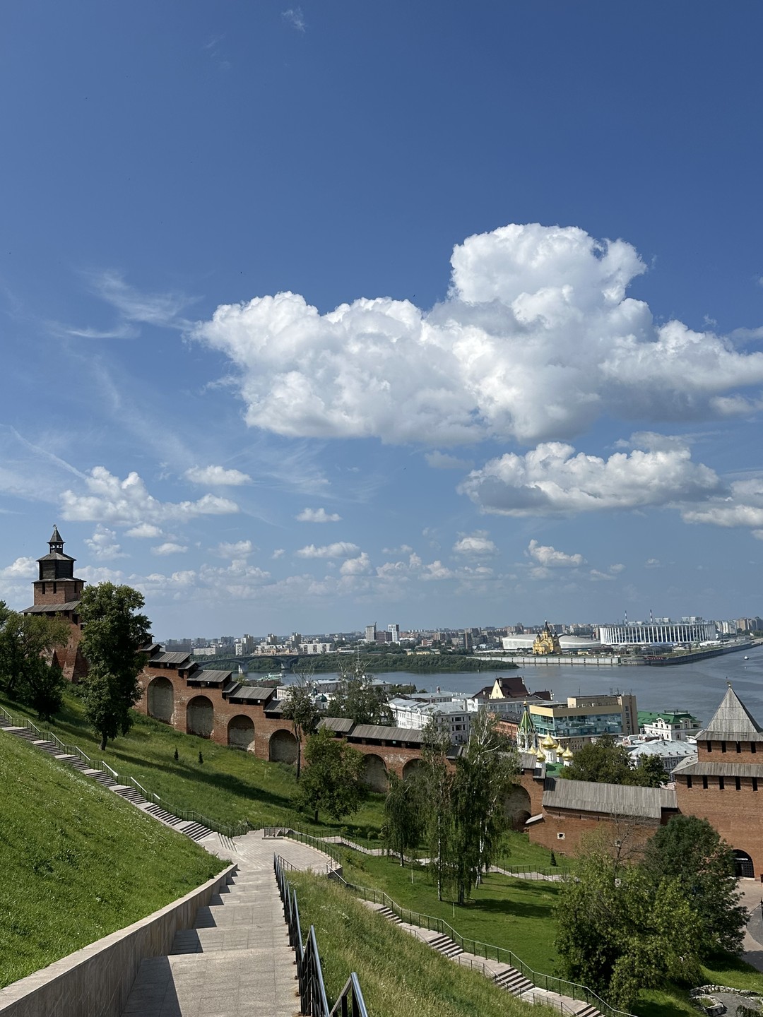 Отличная экскурсия по самым знаковым локациям города, подходит для первого знакомства с городом.