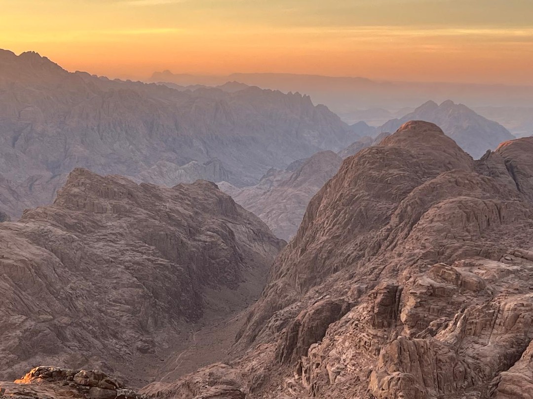 Спасибо за интересную экскурсию! Было очень удобно вначале, пока не устали, посетить Монастырь Св. Екатерины. И