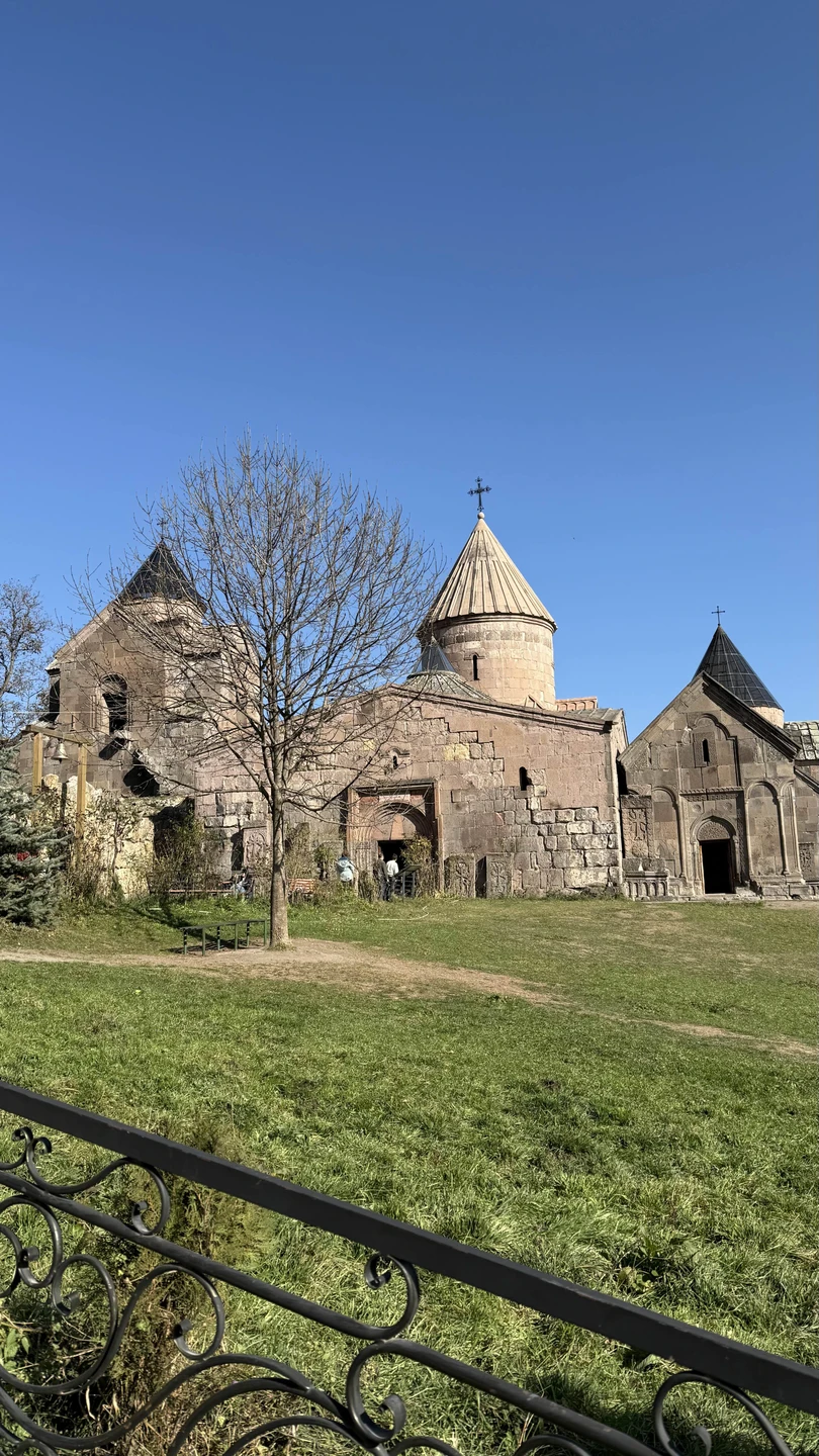Минус в том, что мне мало было времени на Севан. Озеро Парз можно убрать из маршрута. Так же больше времени хотелось бы провести в Дилижане