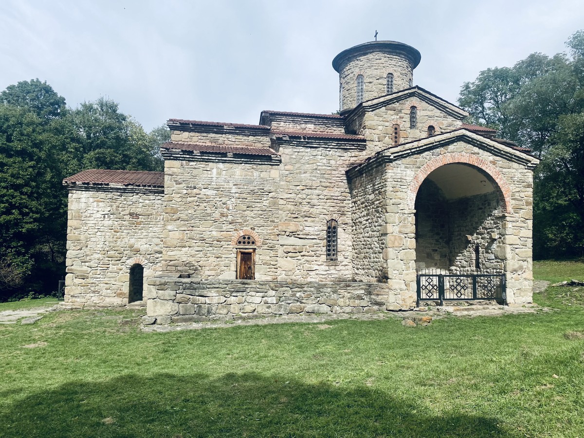 Пять древних храмов Карачаево-Черкесии (6/9)