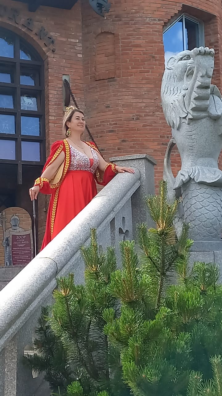 Юля просто девушка огонь!! Позитивная, лучезарная и профессионал с большой буквы!! Фотосессия прошла на одном дыхание.