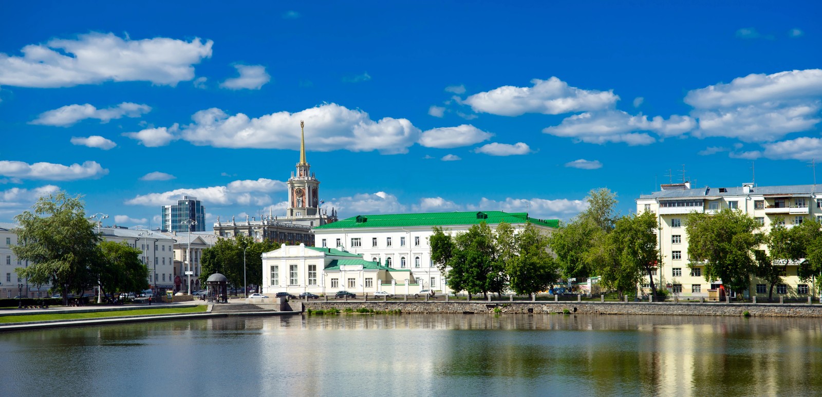 Главное изображение экскурсии - Екатеринбург пешком — авторская обзорная экскурсия