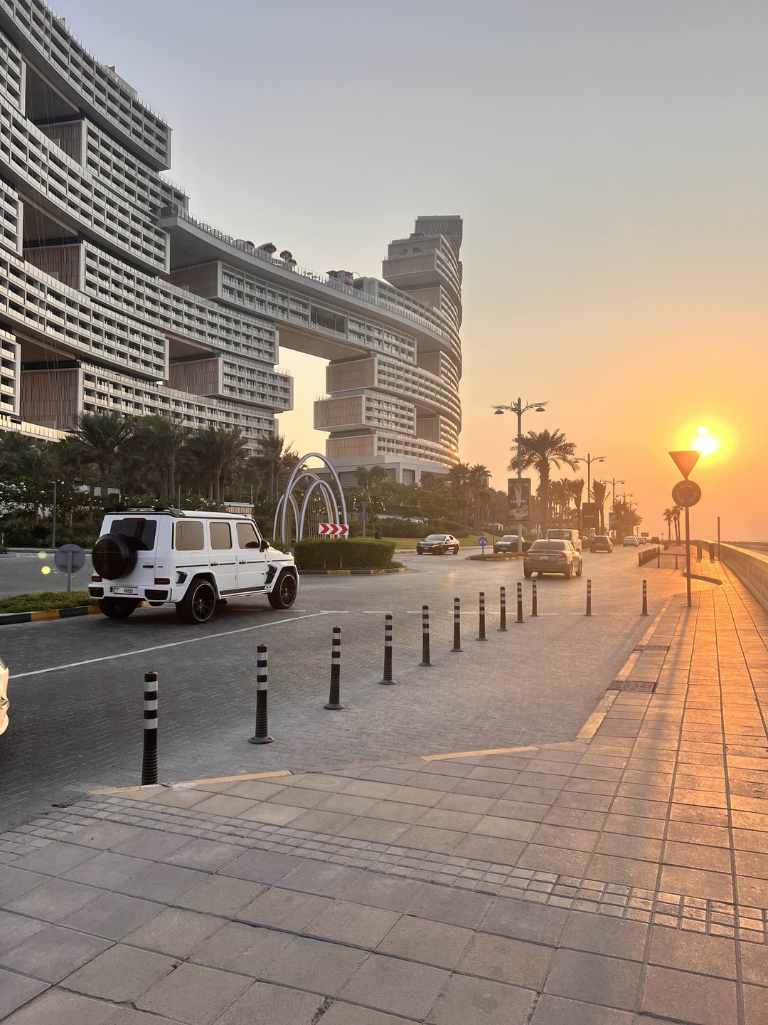 Тимуру огромное спасибо за экскурсию! Провели отличный день в Дубае, посмотрели все основные достопримечательности без спешки