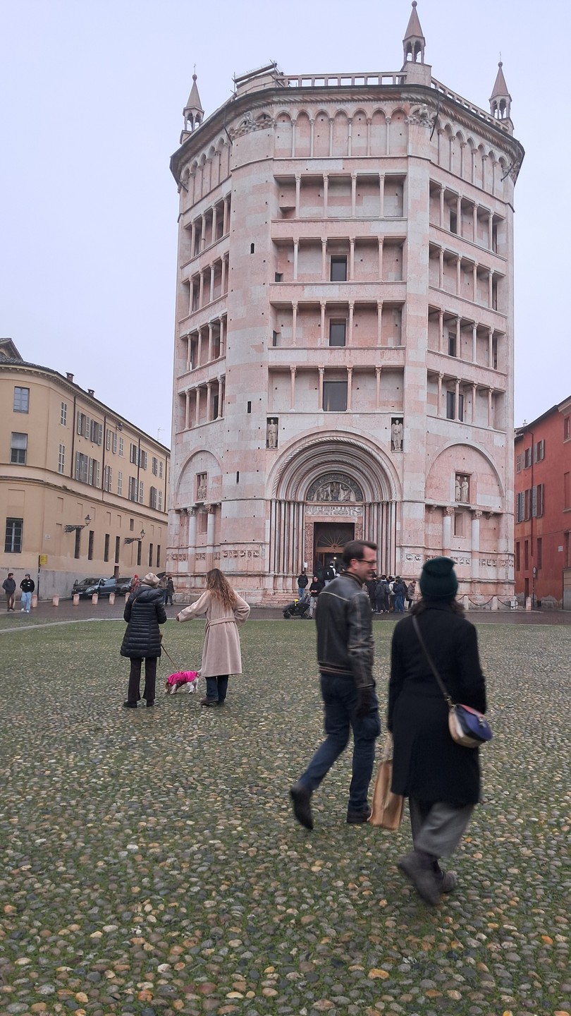 Увидели другую Парму. Очень много успели посмотреть. Даже больше чем обещали. Мы очень довольны. И фотографии