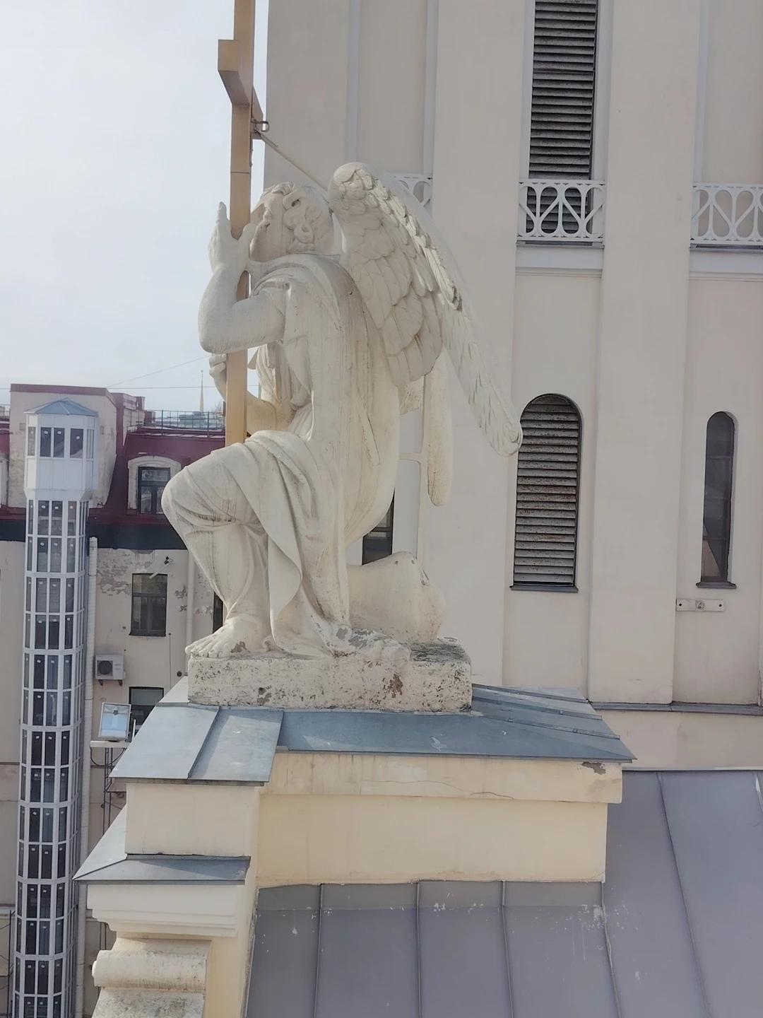 Добрый вечер. Сегодня побывали на экскурсии "Креативный Петербург на" Мини Купере". Для меня такое мероприятие проходило