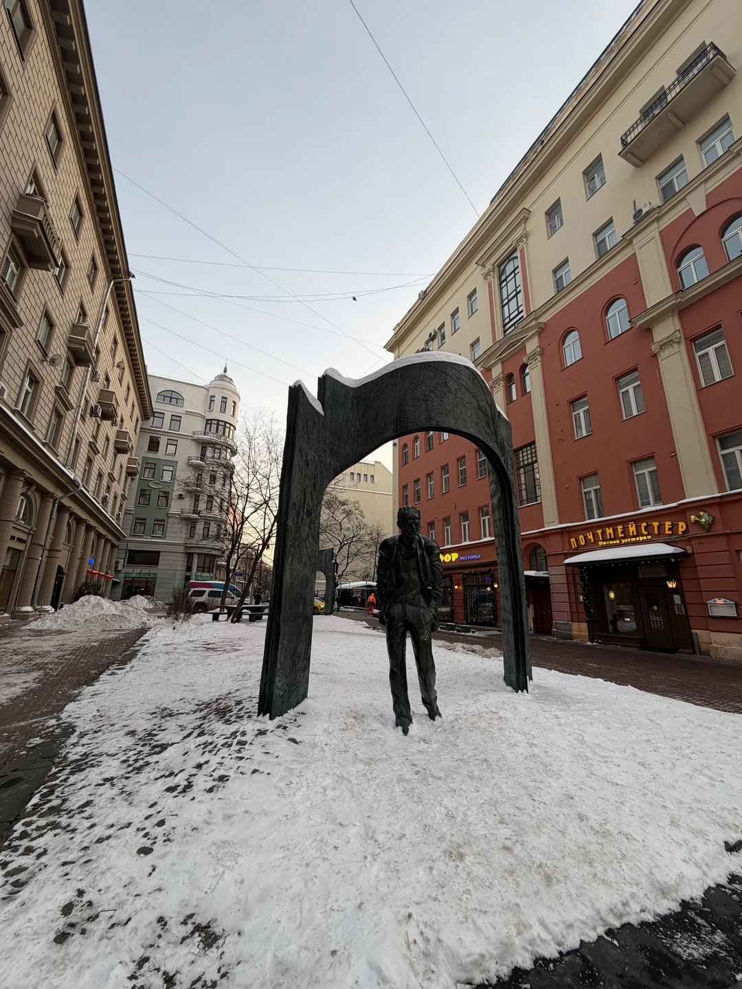 Экскурсия по Красному маршруту (Смоленская-Арбат-Гоголевский бульвар-Храм Христа Спасителя) очень понравилась. Интересные и редкие факты, очень живо