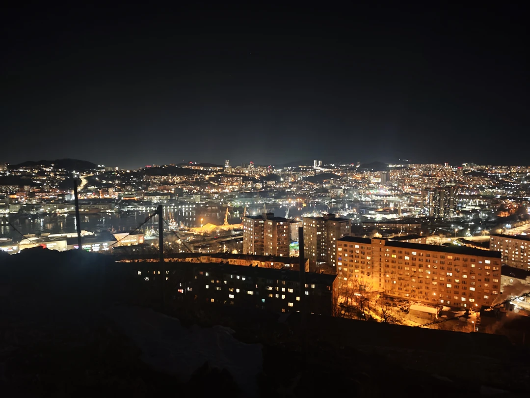 Приехала на короткий срок во Владивосток в командировку. Гид Анастасия оперативно отреагировала на мой запрос короткой