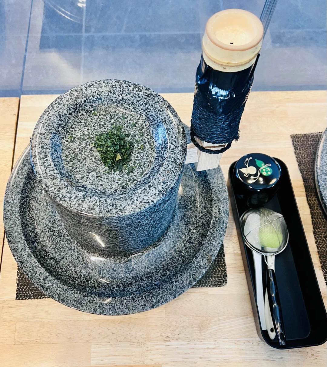 Артур оказался просто супер гидом! Деликатным, внимательным и чрезвычайно обаятельным! ♥️ Он умеет уделить внимание каждому