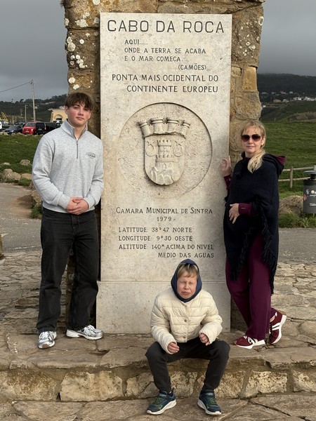Спасибо огромное, Алексей, экскурсия организована на высшем уровне. 🙏 Мы провели незабываемый день, наполненный таким количеством