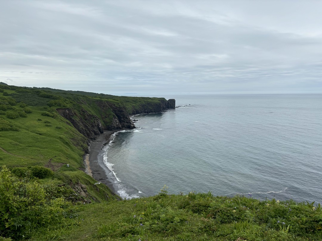 Большой семьей мы побывали на Камчатке: двое взрослых и 4 наших детей: 12,10,7 лет и малышка 9 месяцев! Благодаря гиду Сергею, мы полюбили этот край!