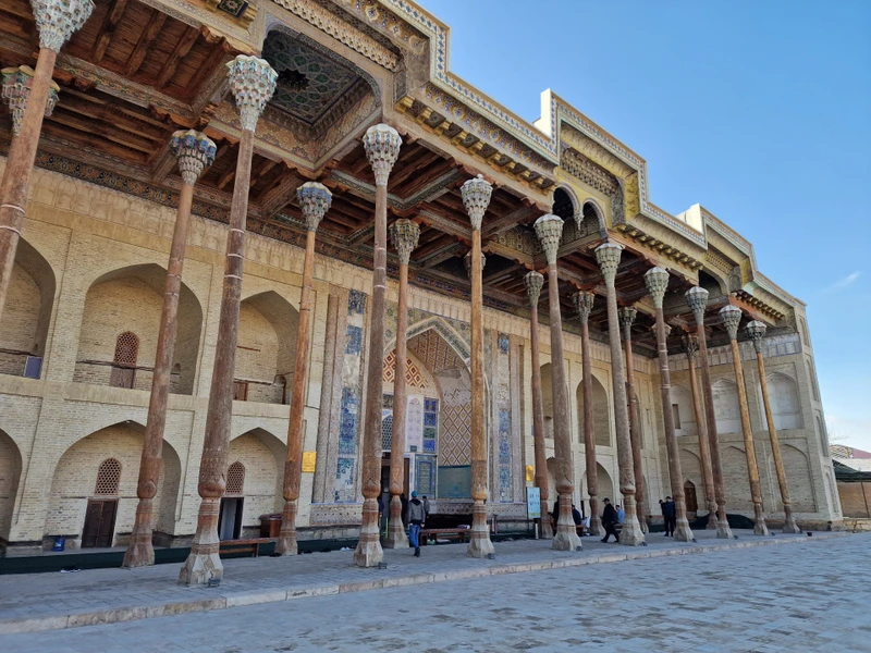 Свет Бухары: святыни, кварталы и живые истории