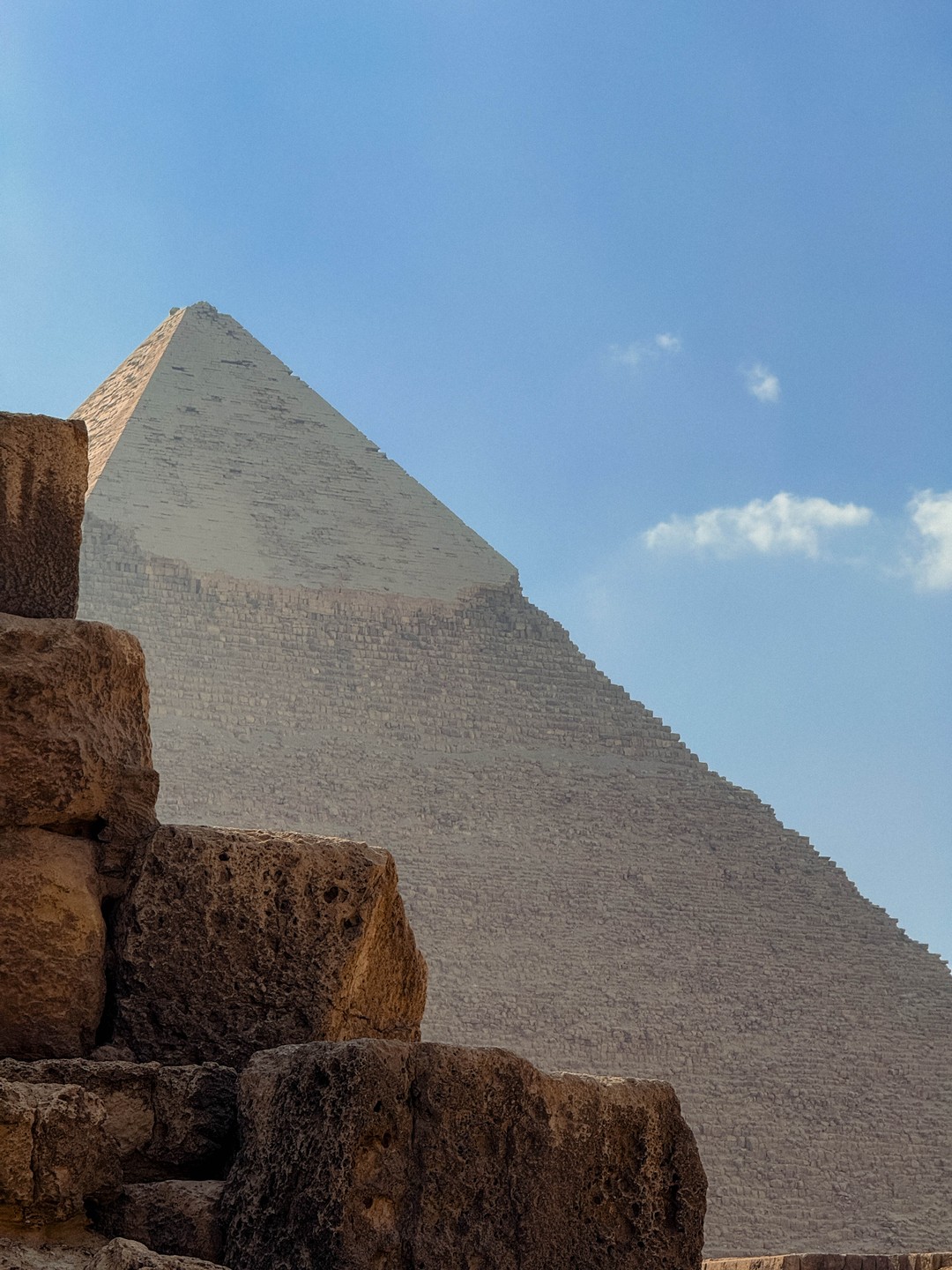 Поездка в Каир прошла отлично! Мы ехали в мини-группе всего из трёх человек, так что всё прошло максимально комфортно, без толпы и суеты