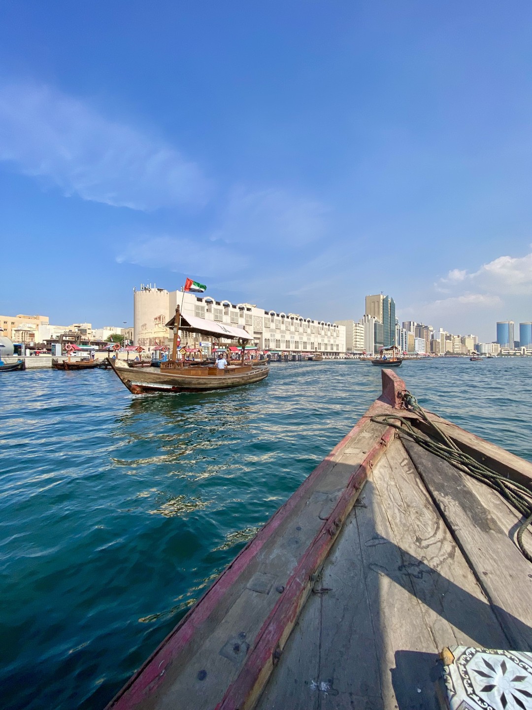 Спасибо Максиму за интересную экскурсию и веселое настроение. Мы действительно погрузились в атмосферу и колорит старого