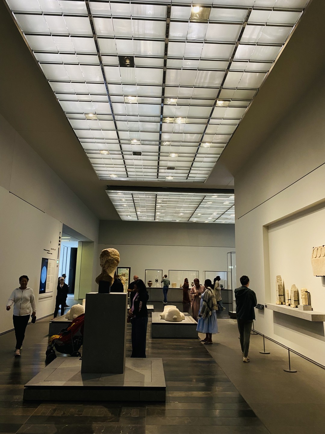 Спасибо Максиму за экскурсию. Очень оперативно отвечает, буквально за минуты. Попросила скорректировать маршрут так как мне