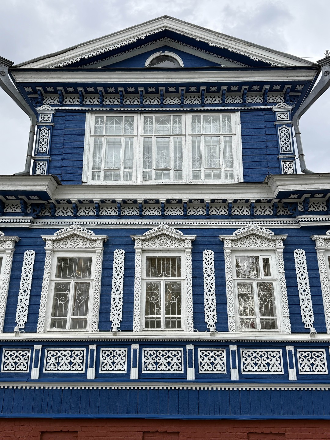 Превосходная экскурсовод! Очень структурировано рассказано о городе, интересно и нам - взрослым, и довольно привередливому подростку