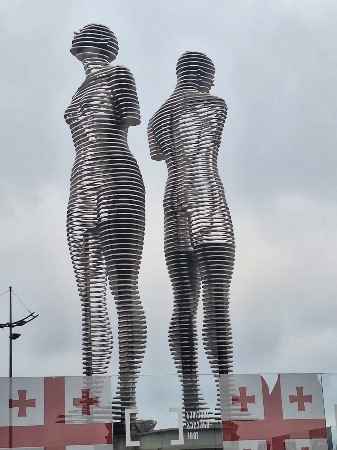 Александр прекрасно провел экскурсию. Его речь грамотная, подача информации простая и понятная. Видно, что человек обладает