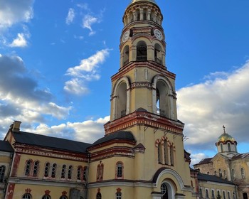 Абхазия: озеро Рица, Новоафонский монастырь, дегустация на пасеке
