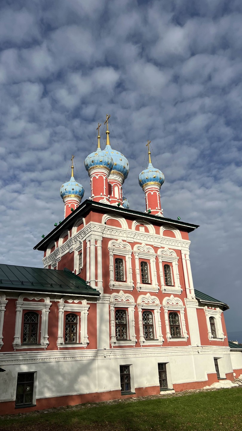 Прекрасный экскурсовод Ирина заинтересовала детей 6 и 10 лет!