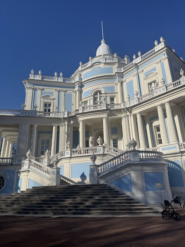 Императорская резиденция в Ораниенбауме (из Петербурга, билет в парк включён)