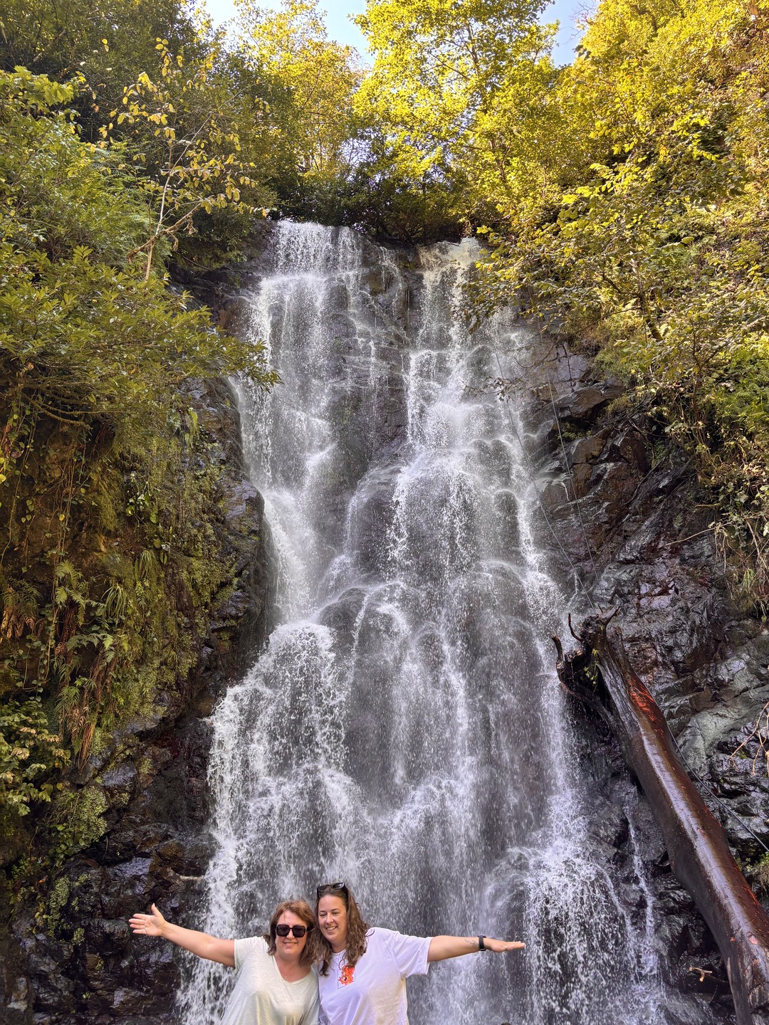 Мачахельское ущелье и грузинское застолье за 1 день (Яковлев)