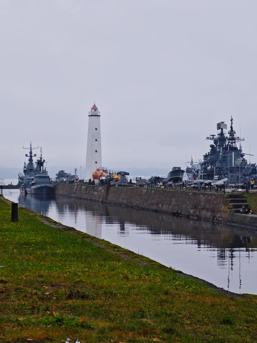 Прекрасный гид, экскурсии,транспорт. Остались очень довольны