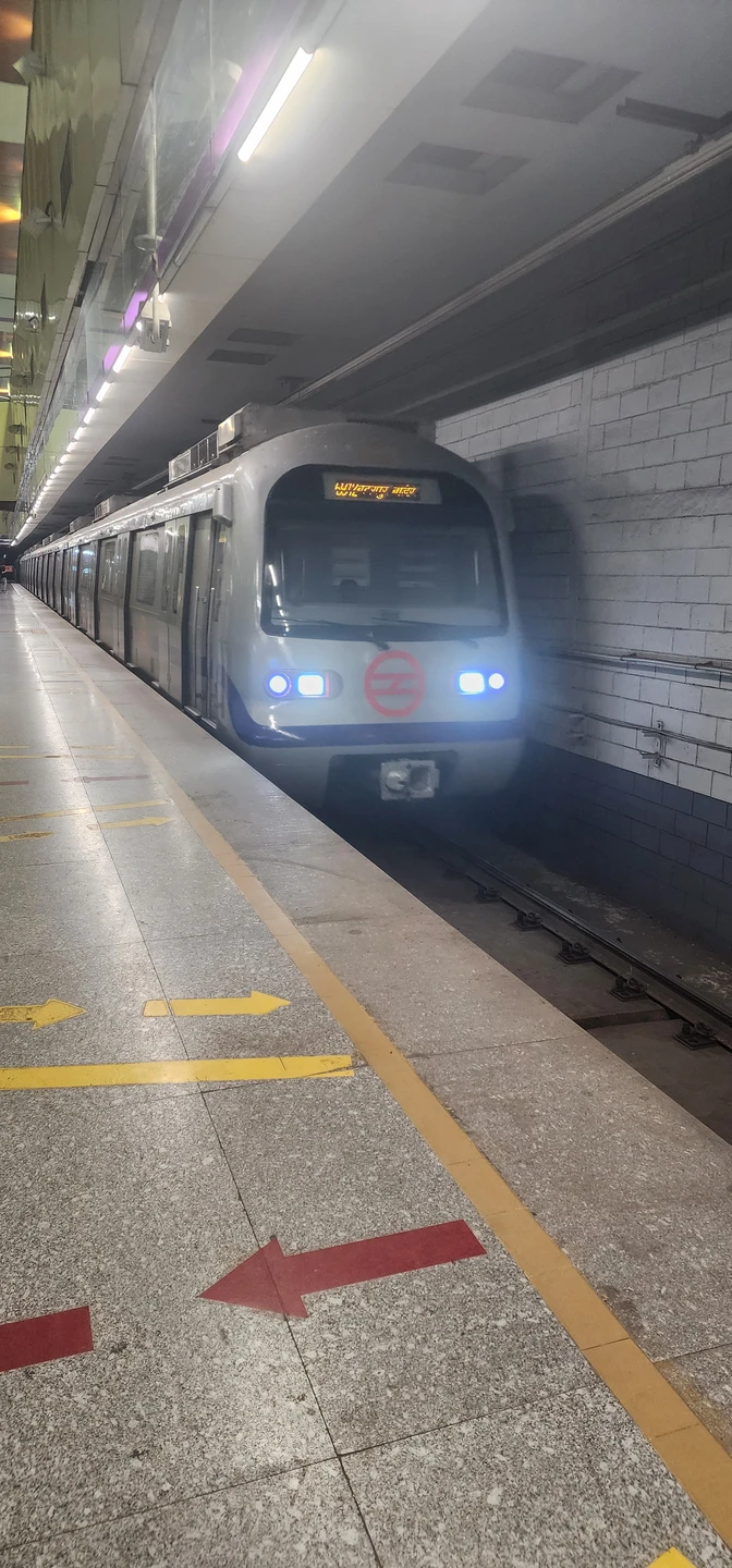 Хотим поблагодарить Хариндру за это приключение! У нас был единственный свободный день в Дели и хотелось