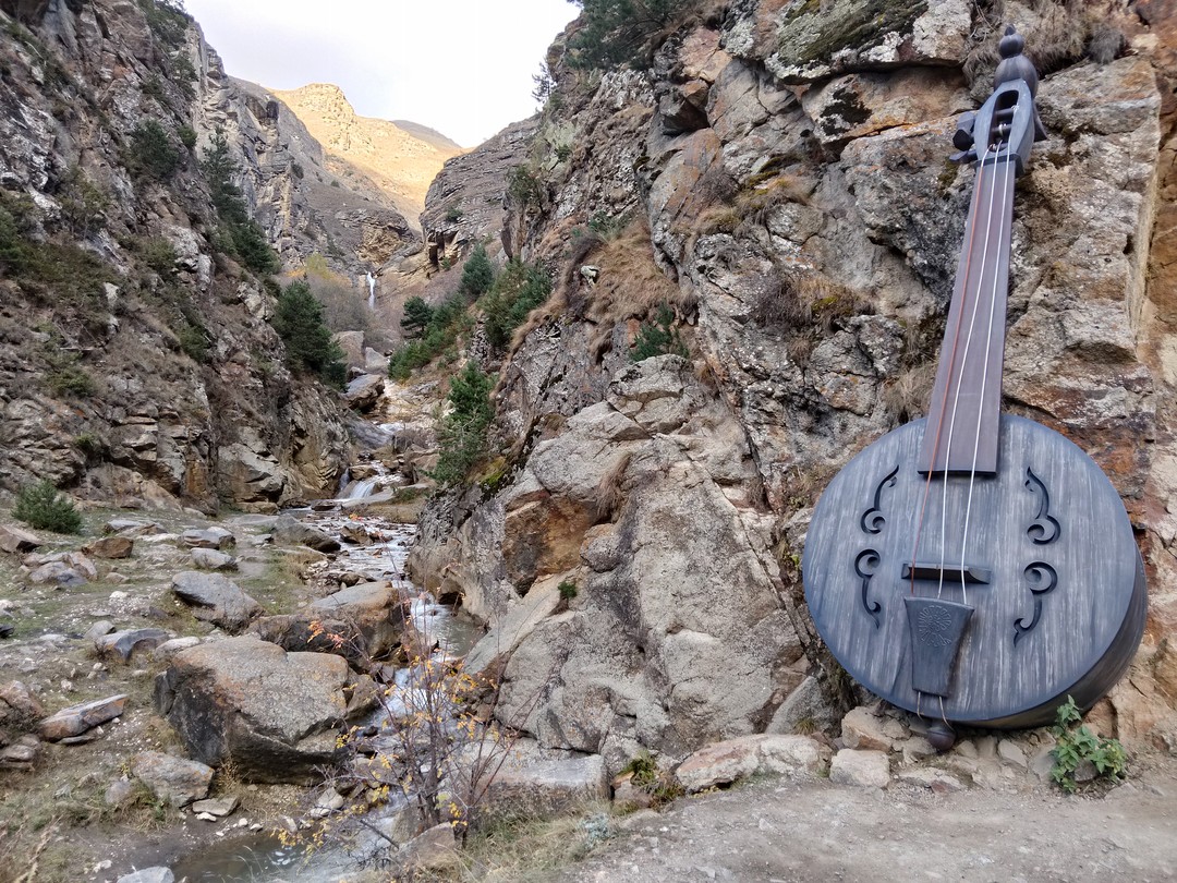 Дигорское ущелье одно из самых красивых мест в Северной Осетии - путешествовать по нему можно бесконечно