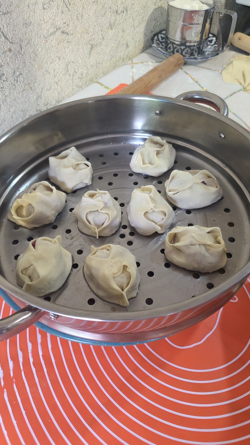 Чудесная экскурсия по приготовлению невероятной вкусноты! Для нас приготовлена была уютная кухня, чай, сладости, множество историй