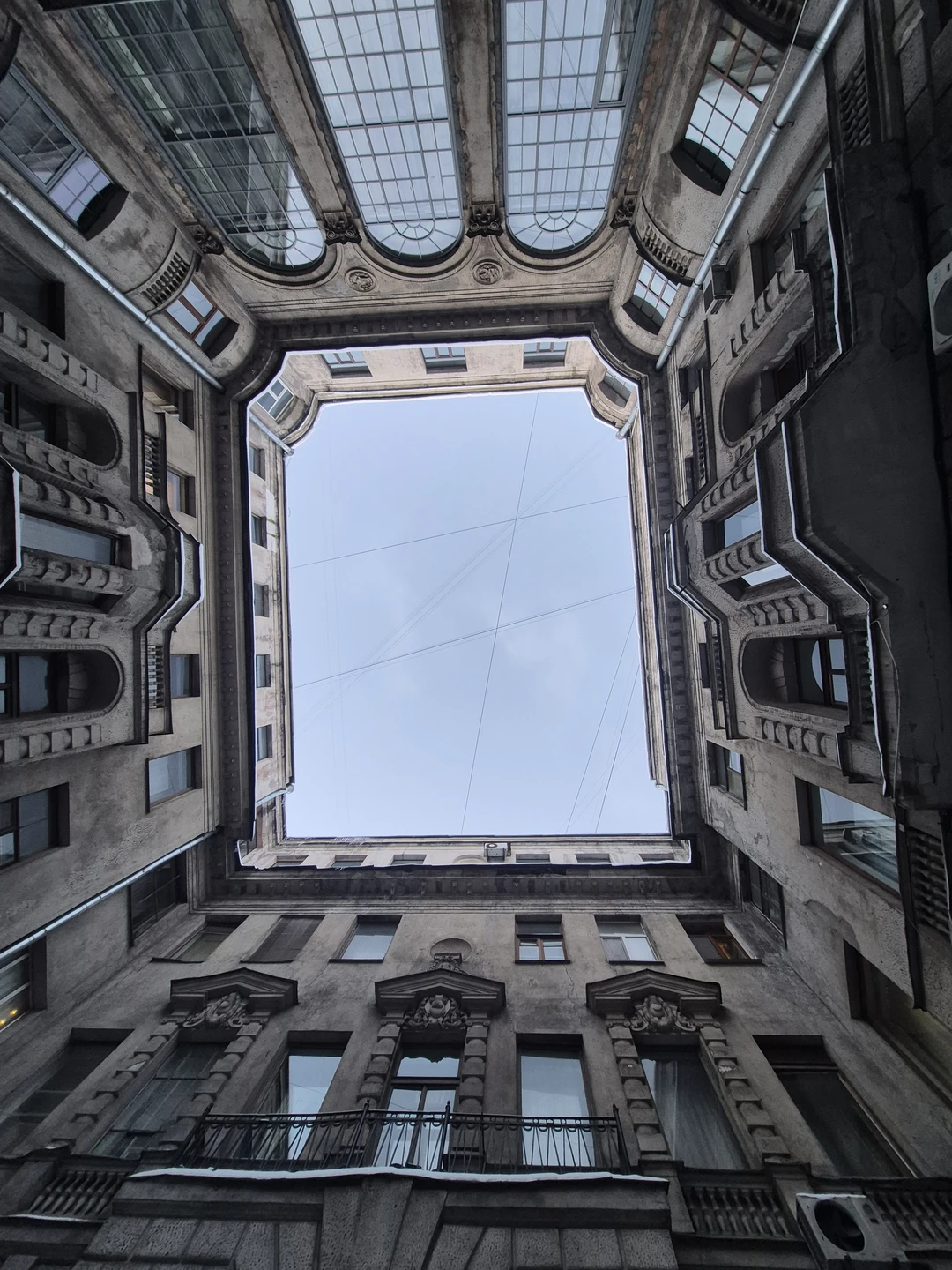 Секреты Петроградской стороны: дворы-колодцы, парадные и доходные дома (Ирина)