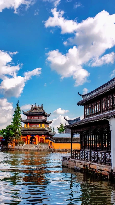 Парк кино и телевидения Шанхая и древний город Чжуцзяцзяо