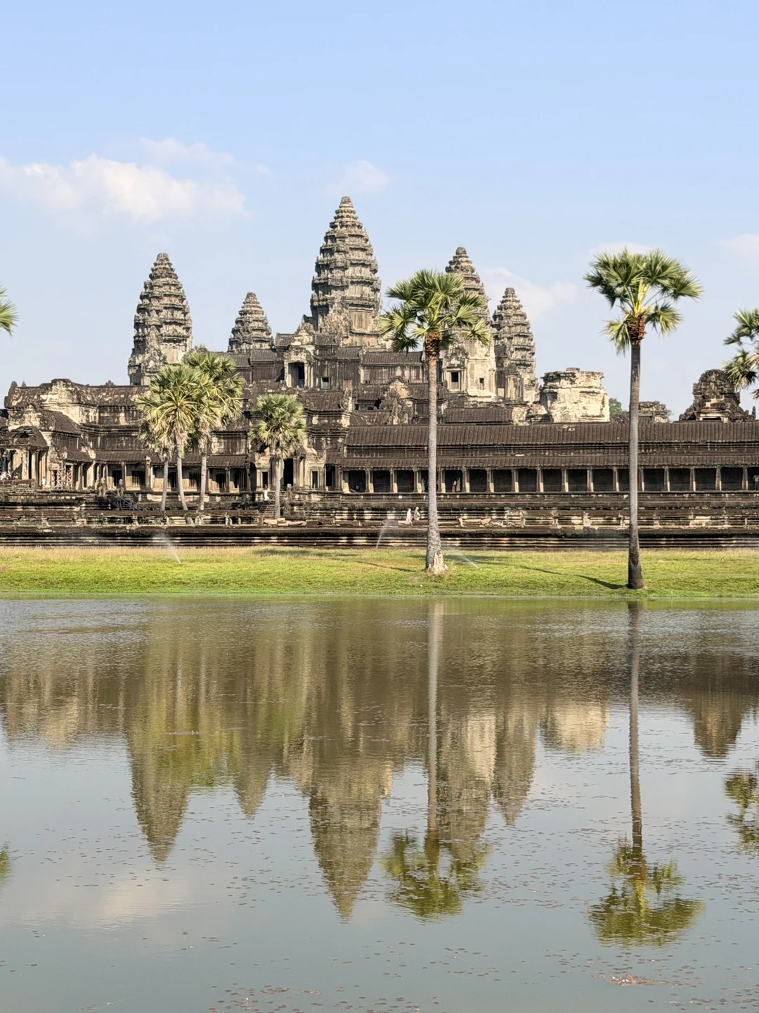 Огромное спасибо гиду Андрею за крутую поездку по Ангкору! Всё было просто супер.