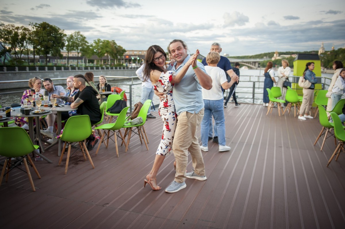 Речная прогулка от Парка культуры до небоскрёбов Москва-Сити (8/10)