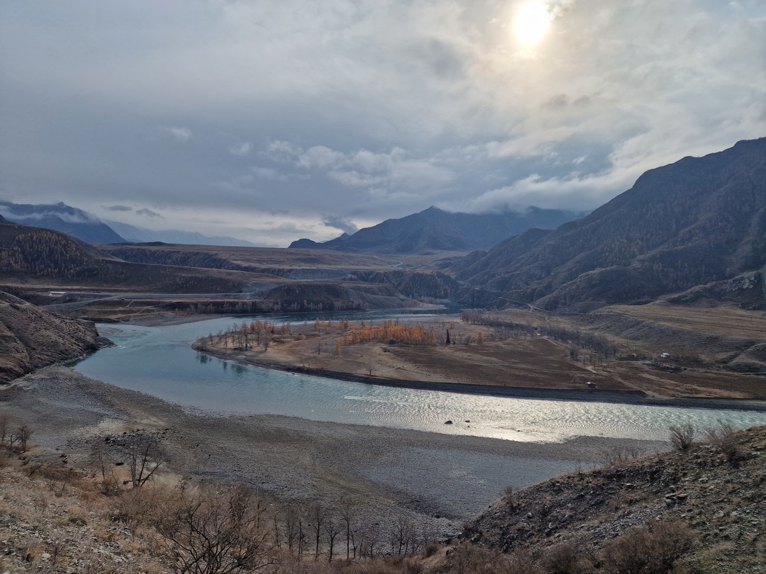 Осенний Алтай- вспоминаю, как будто побывали на другой планете. Для меня Чуйский тракт - это Катунь