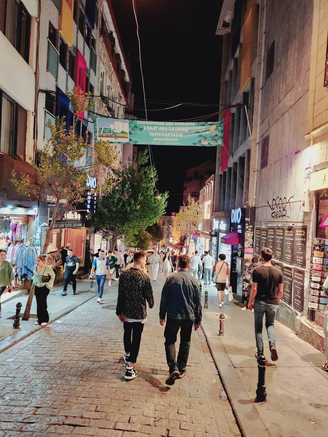 Мы были всей семьёй в прошлом году, в сентябре. Остались довольны экскурсией. Гид рассказывал и показывал