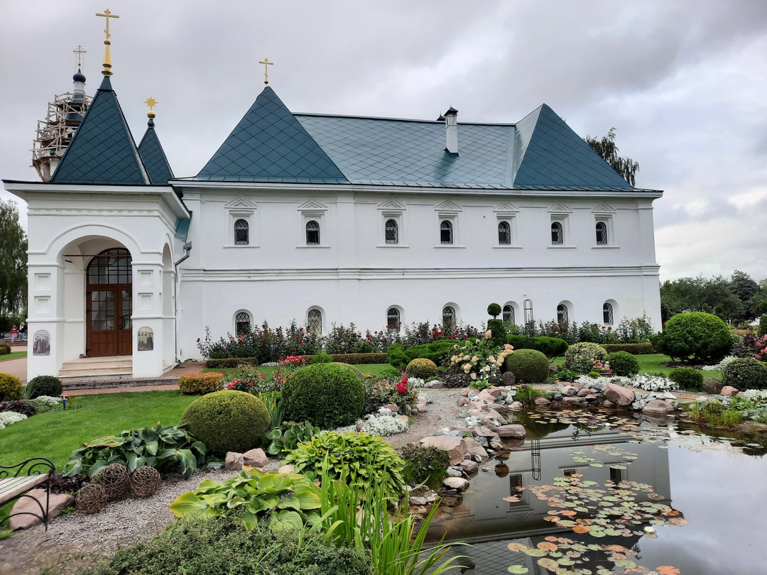 Спасибо огромное экскурсоводу Ольге!!! Она прекрасно знает историю своего города и очень интересно рассказывает! Нам повезло