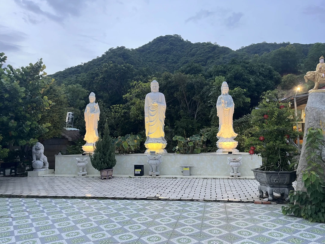 Благодарю за организацию экскурсии Константина из-за её проведение - Диану