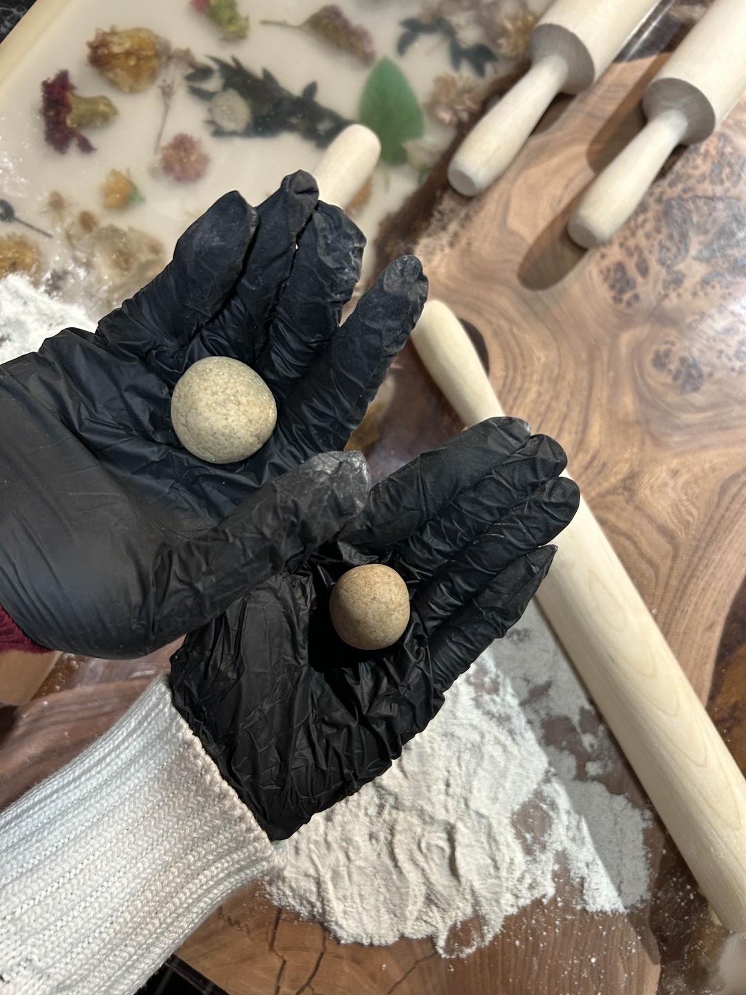 Хороший мастер-класс, который дает возможность буквально приложить руку к еще одной национальной «фишке» Республики Карелия. Уютно