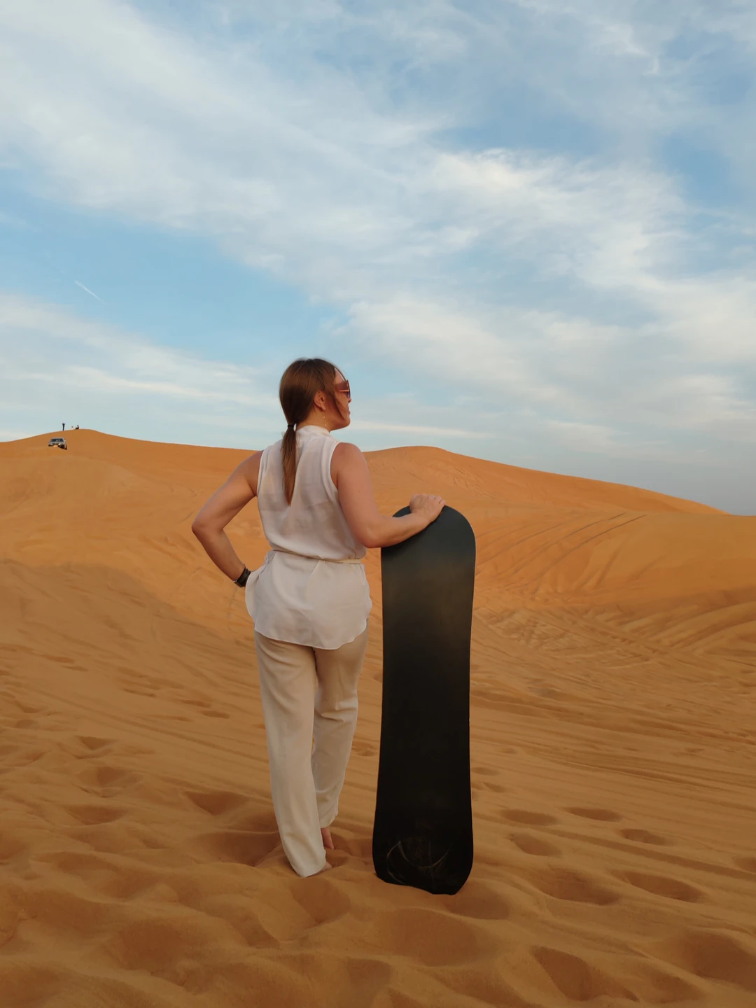 Очень хорошая экскурсия. Все есть и пустыня, и верблюды (правда 5 минут). Описание полностью соответствует. Ужин