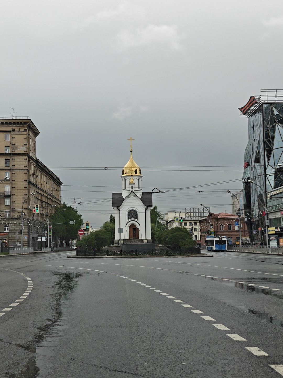 Были на экскурсии 11.05.2025. Дмитрий - коренной новосибирец. С огромной любовью рассказывает о своем молодом городе!