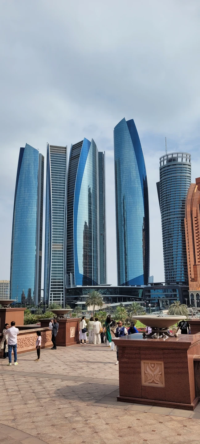 Ездили 6 взрослых (семья) с Кириллом 25 февраля 2025 г. У него комфортный именно на такую