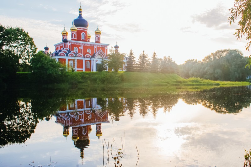 Осенью