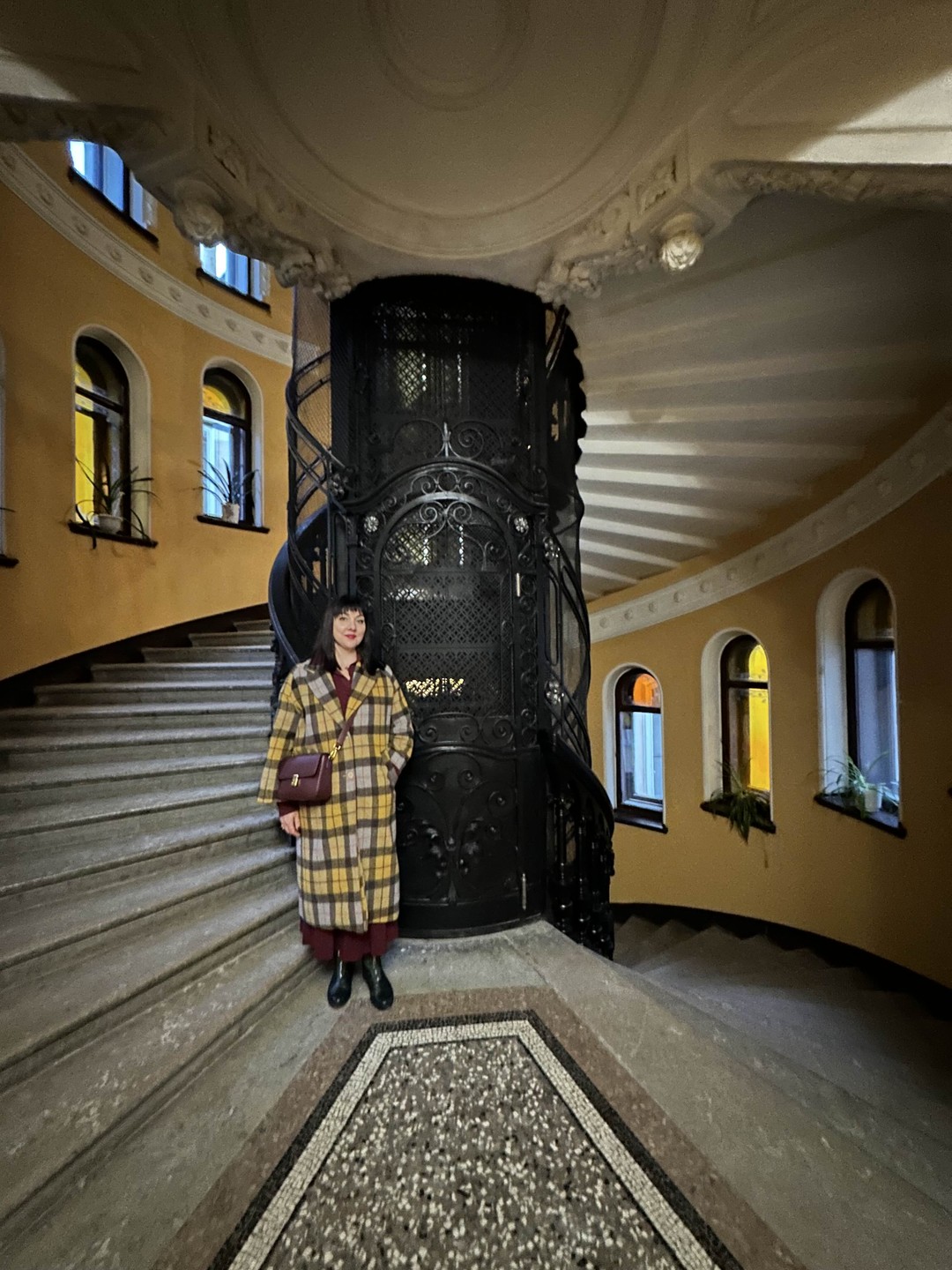 Доходные дома, дворы-колодцы и парадные лестницы (Ольга)