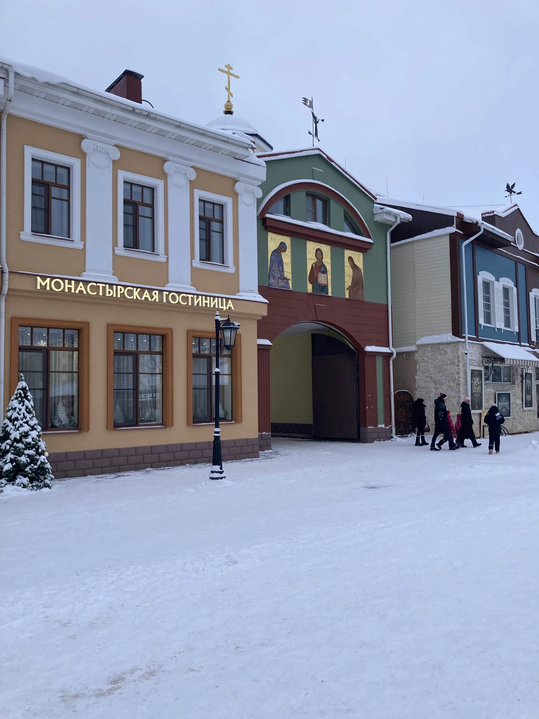 Автобусная экскурсия из Пскова в Изборск и Печоры (Татьяна)