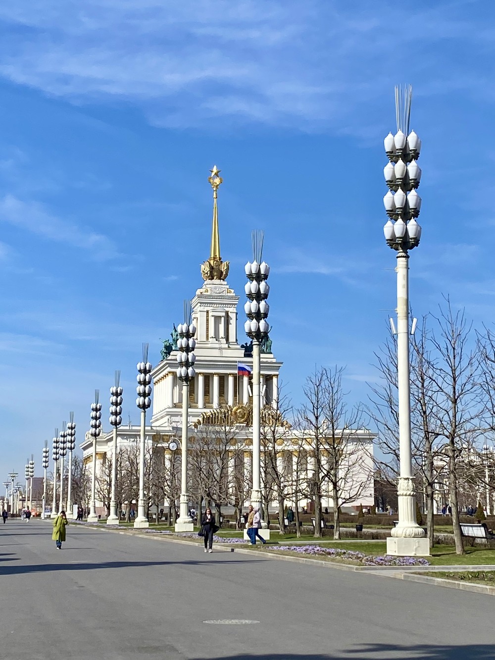 Главное изображение экскурсии - Чудесный мир ВДНХ для взрослых и детей!